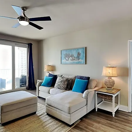 Laketown Wharf #1126